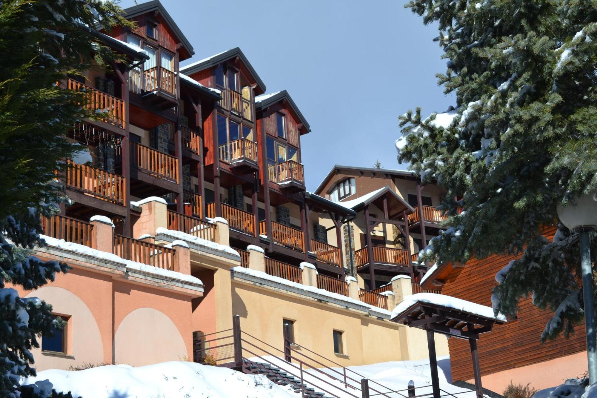Studio Cabine Chaleureux A Pyrenees 2000 - Wifi Et Parking Prive Bolquere Pyrenees 2000 المظهر الخارجي الصورة
